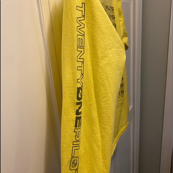 NWOT⭐️Twenty One Pilots Tee - Picture 3 of 3